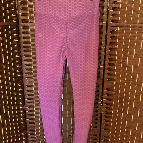 HIGH WAIST YOGA LEGGINGS  (Color: Light Purple) - Picture 3 of 3